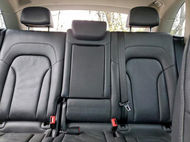 Audi Q5 Premium Plus Image 10