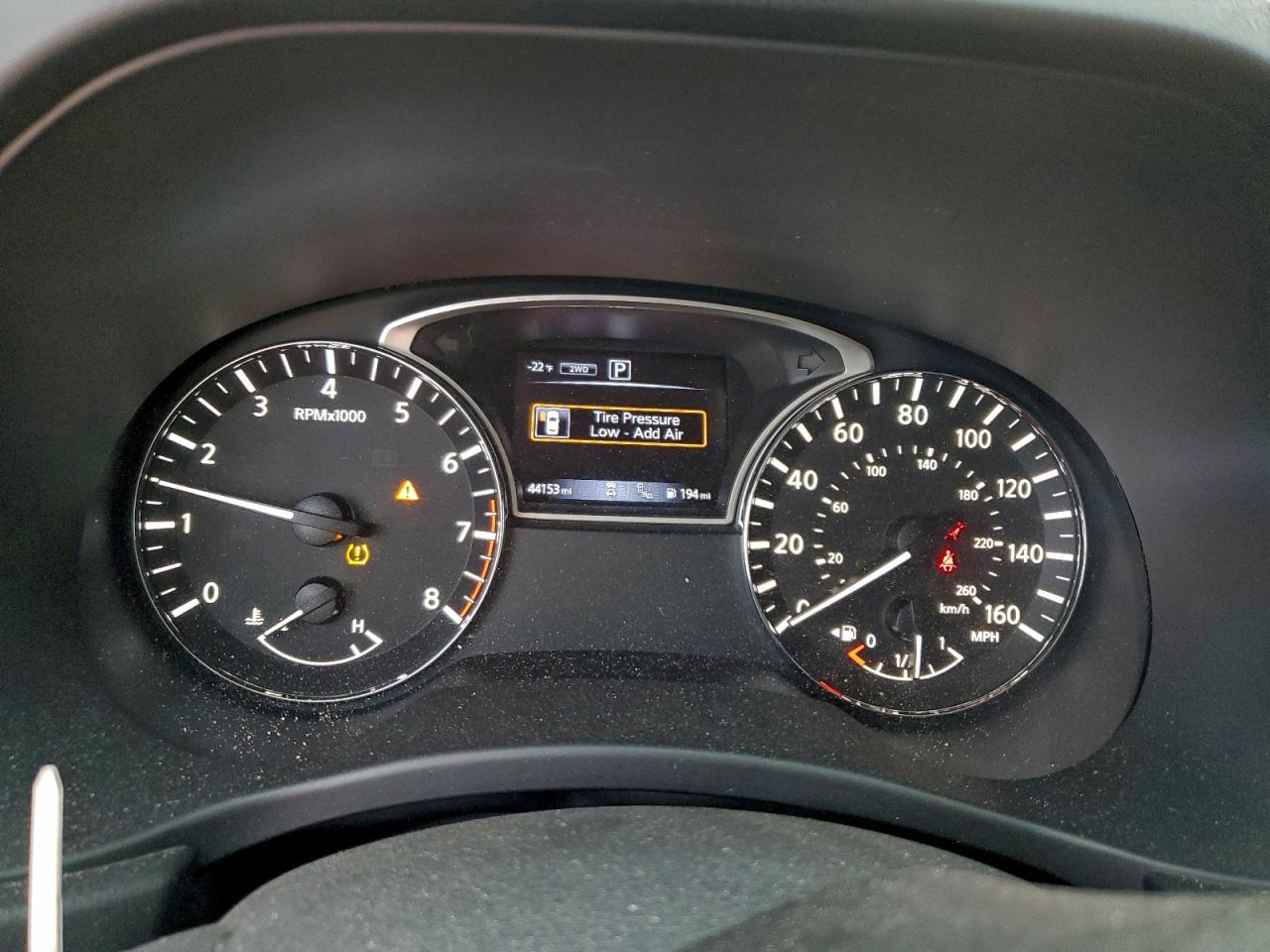 Nissan Pathfinder S Image 10