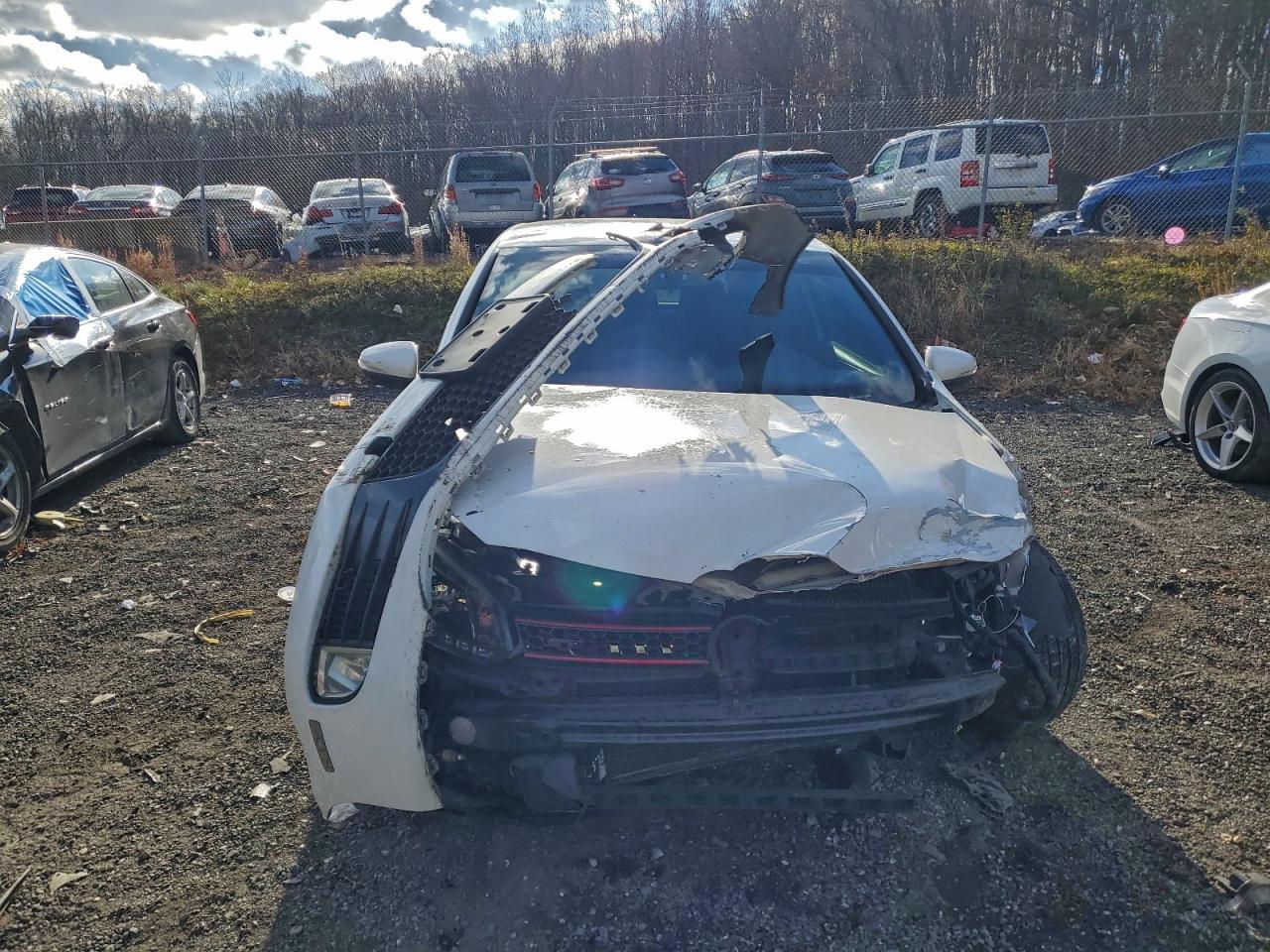 Volkswagen GTI Image 11