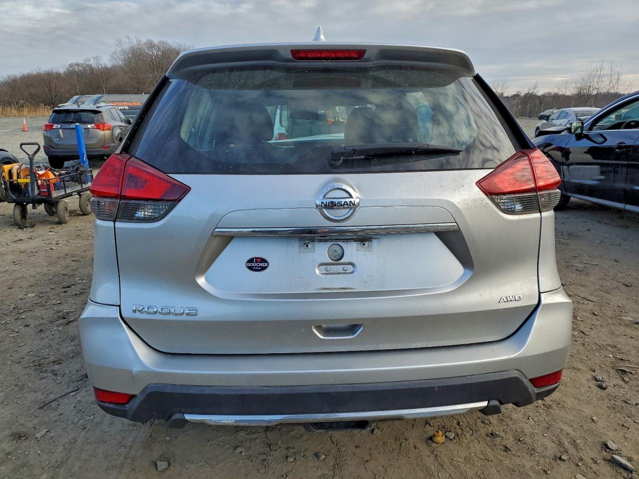 Nissan Rogue S Image 10