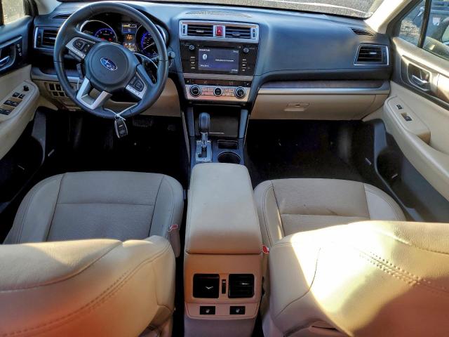 Subaru Outback 2.5i Limited Image 11