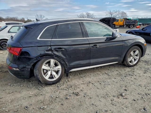 Audi Q5 Premium Plus Image 2