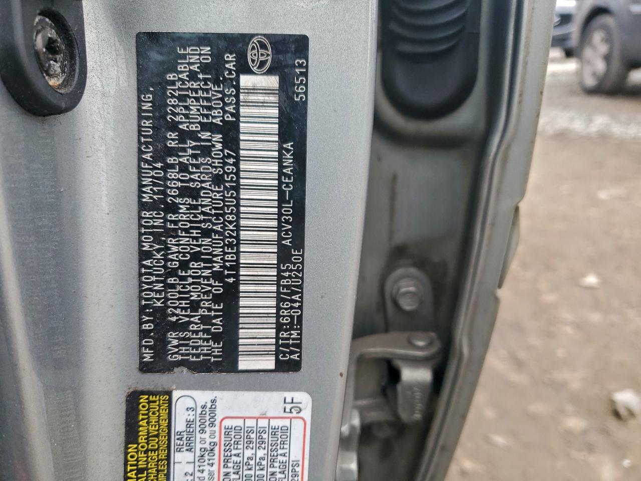 Toyota Camry Le Image 12