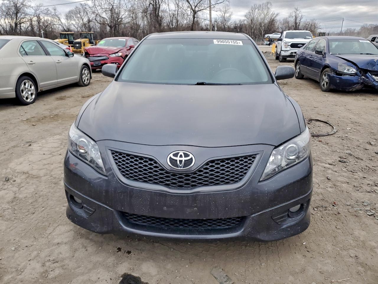 Toyota Camry Base Image 12