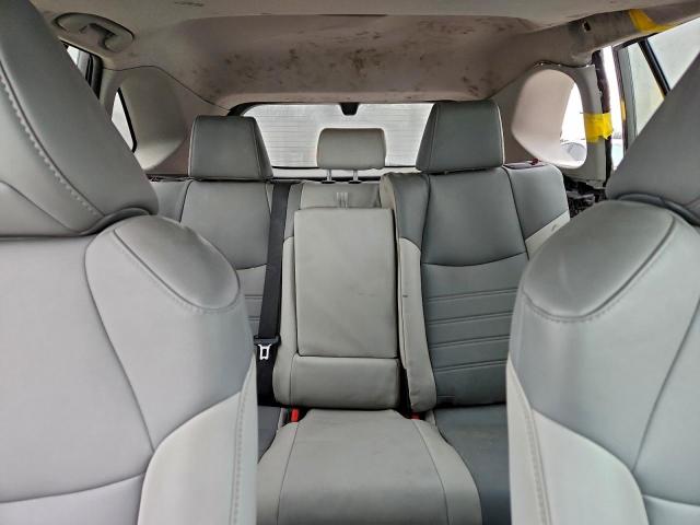 Toyota RAV4 Xle Premium Image 6