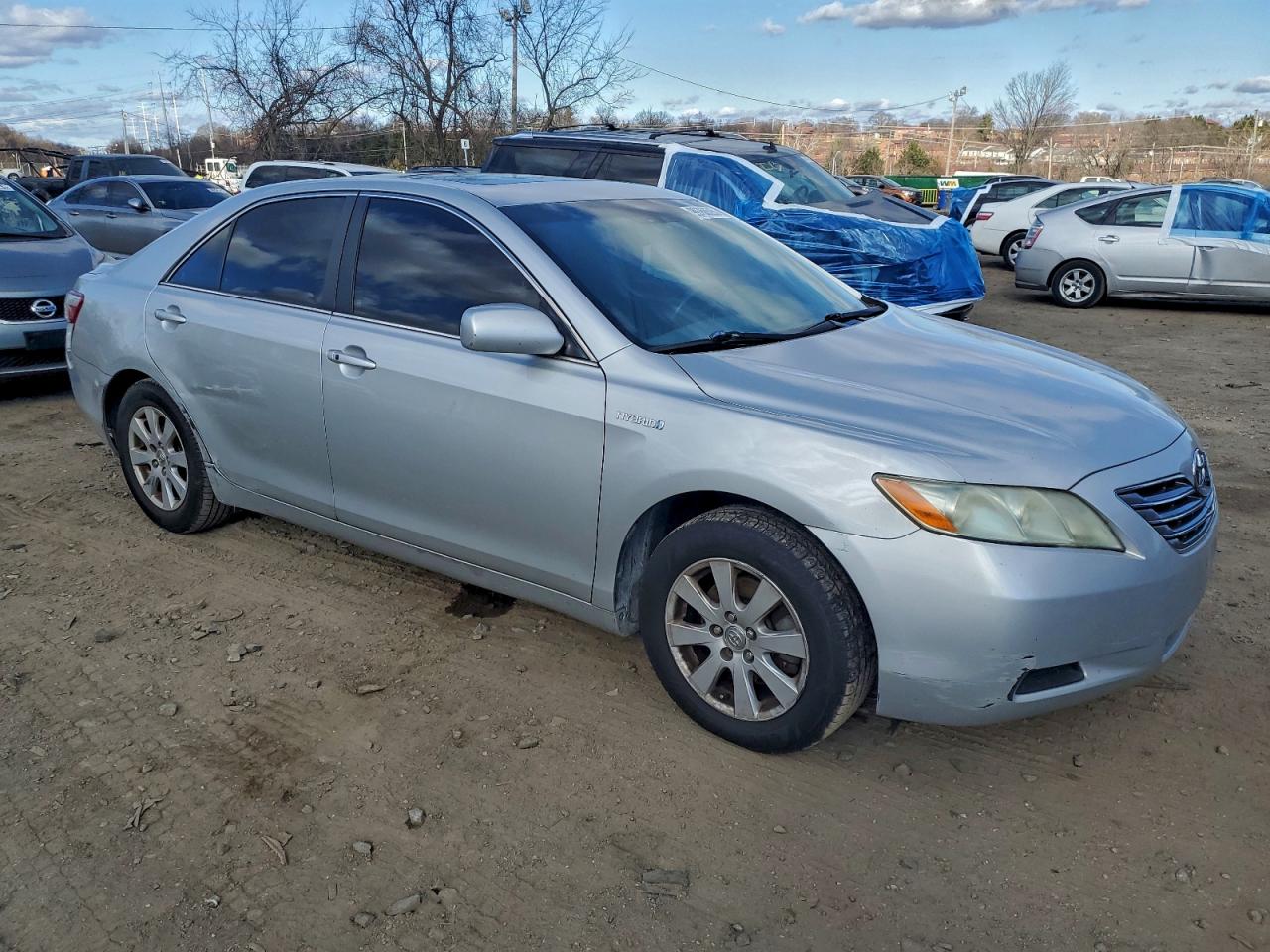 Toyota Camry Hybrid Image 4