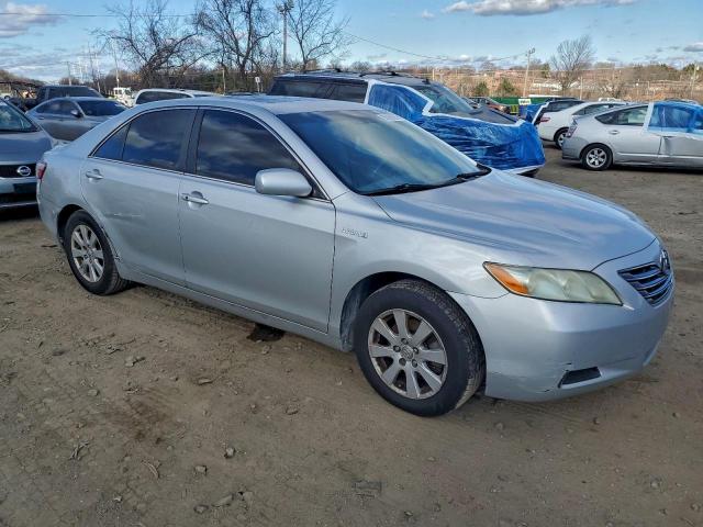 Toyota Camry Hybrid Image 4