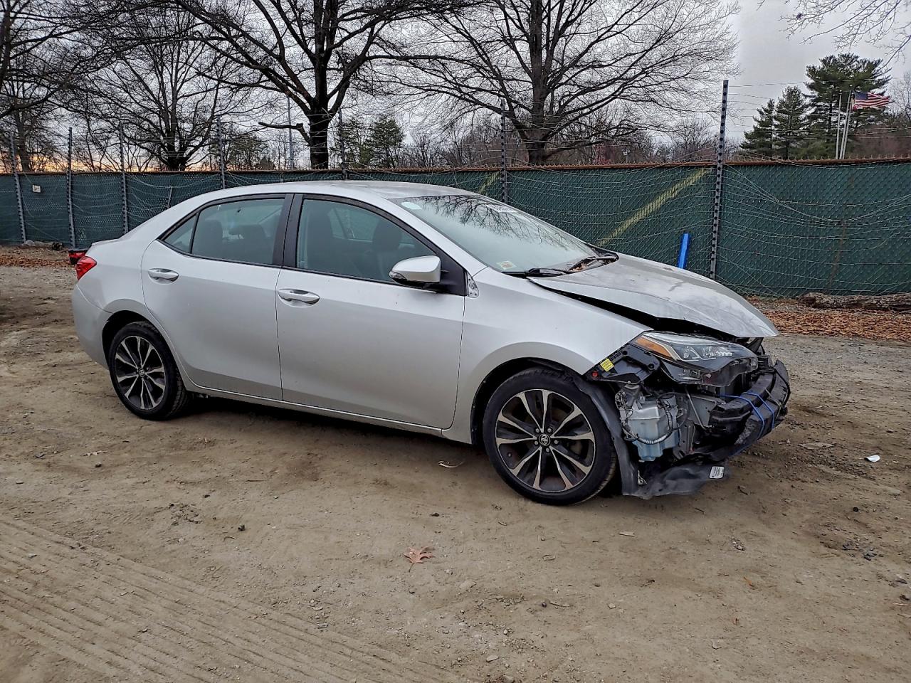 Toyota Corolla L Image 6