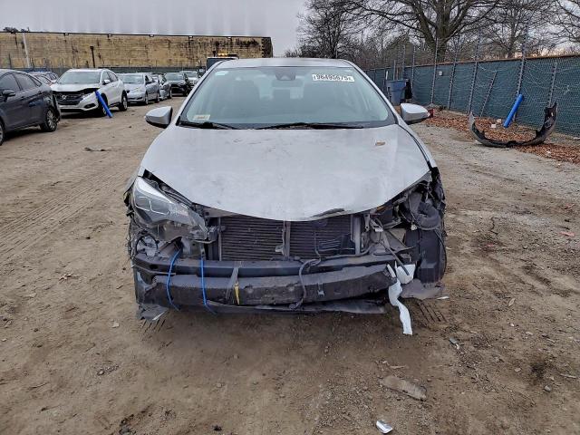 Toyota Corolla L Image 3