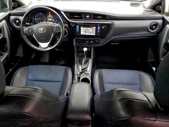 Toyota Corolla L Image 8