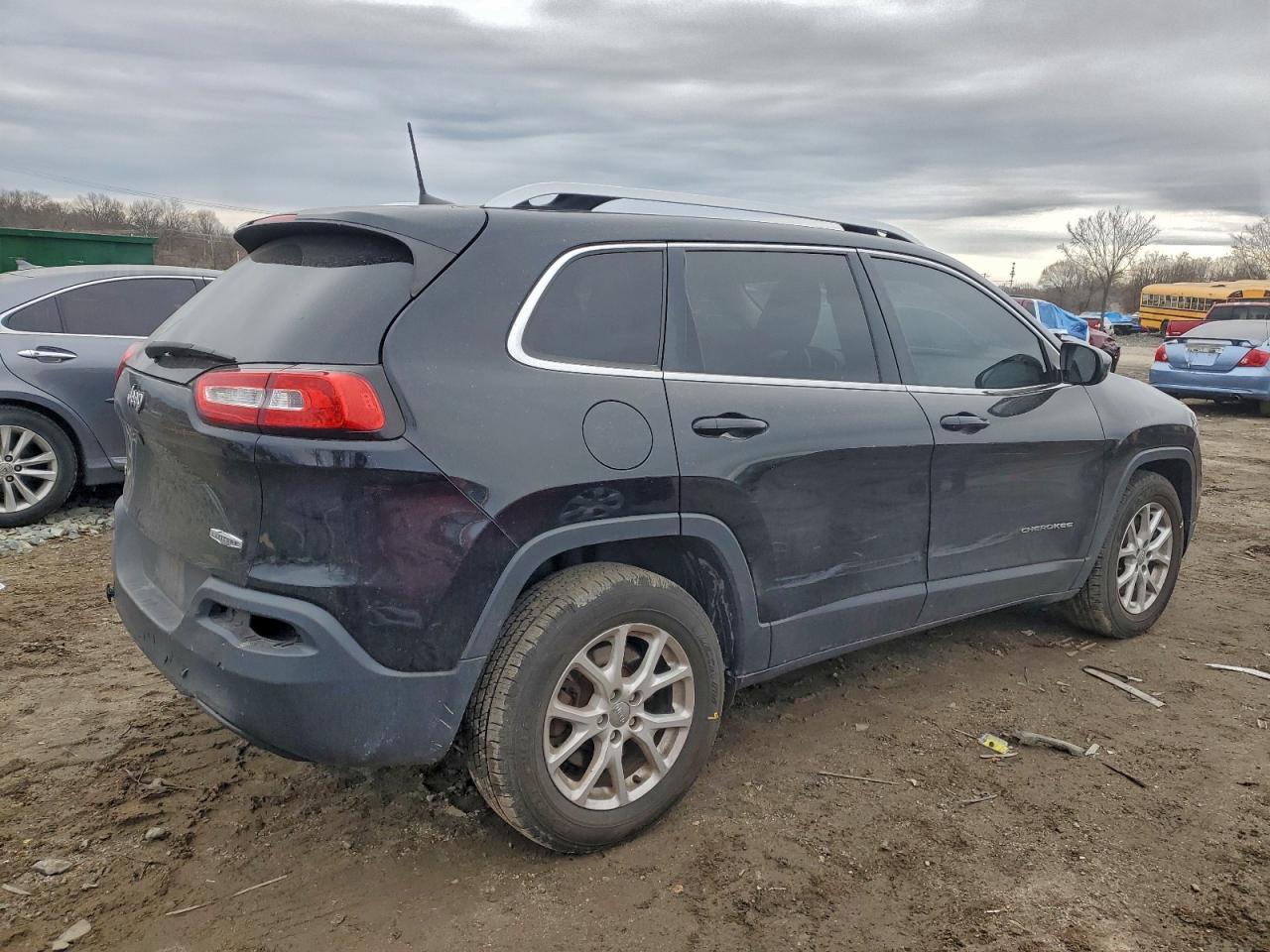 Jeep Grand Cherokee Latitude Image 2