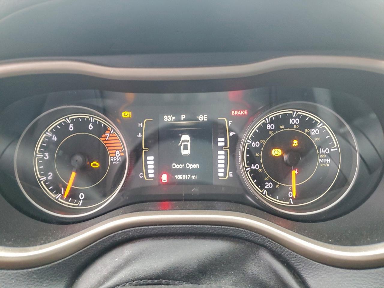 Jeep Grand Cherokee Latitude Image 12