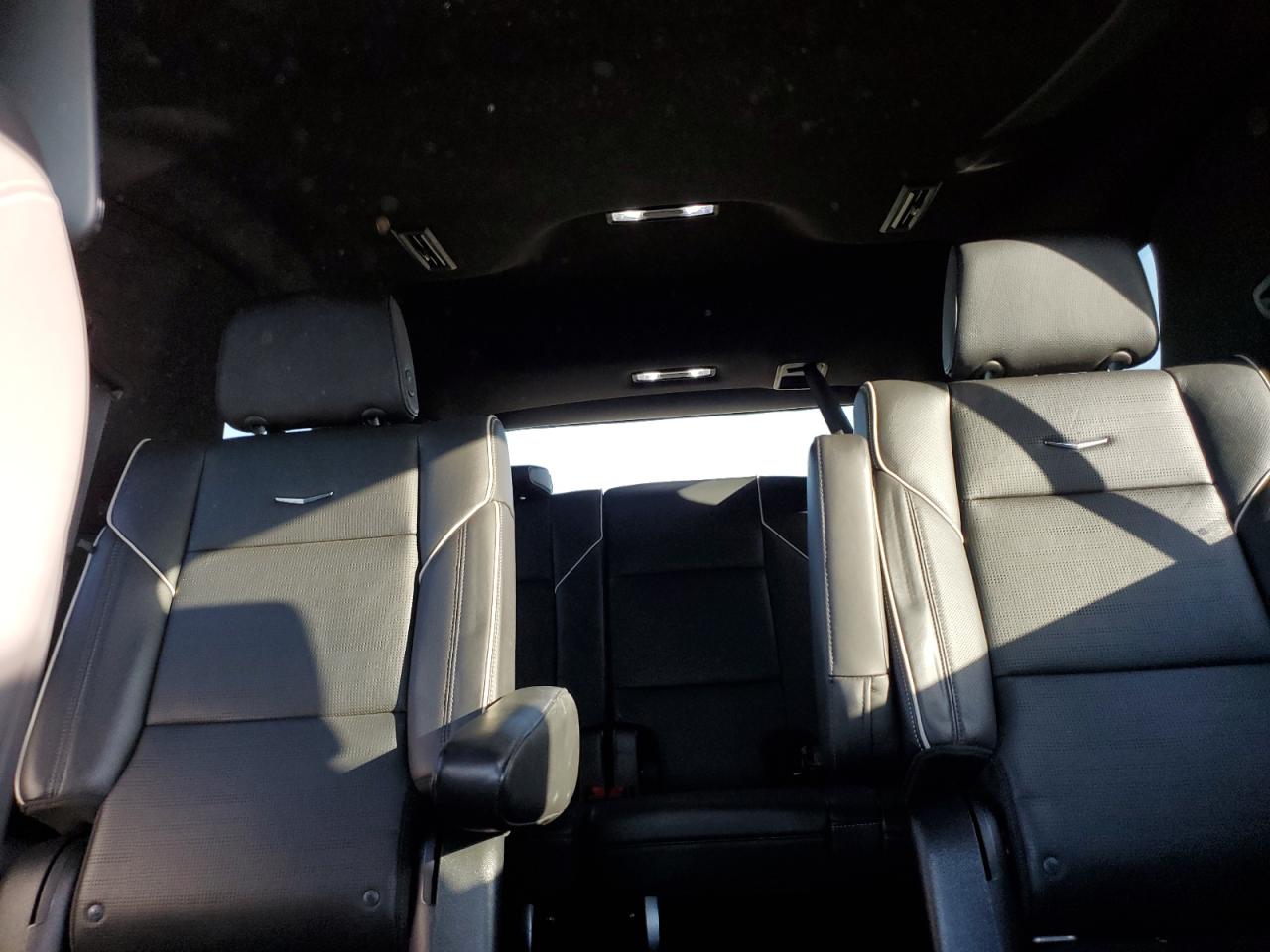 Cadillac Escalade Premium Luxury Image 7